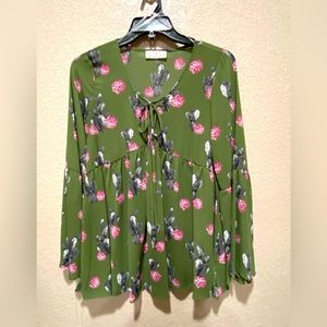 Berry N Cream Boho Blouse Size M with Split Bell Sleeves